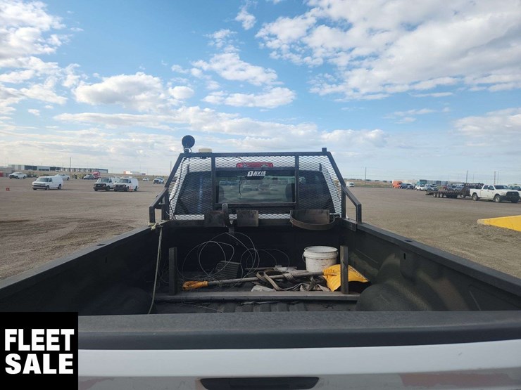 2016-dodge-3500-image-14