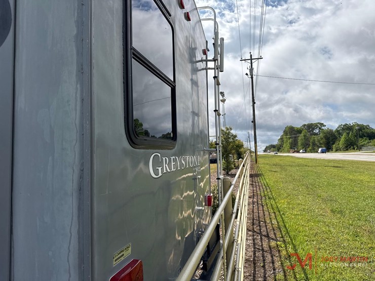 2013-heartland-graystone-34qb-fifth-wheel-camper-image-9