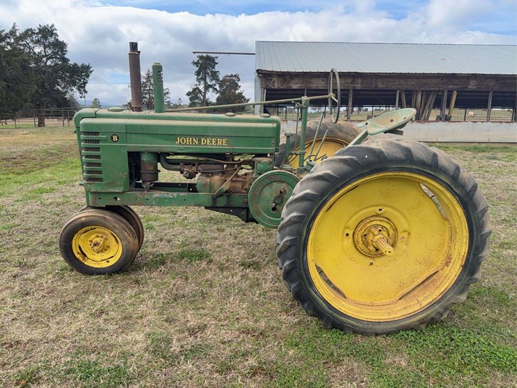 john-deere-b-image-2