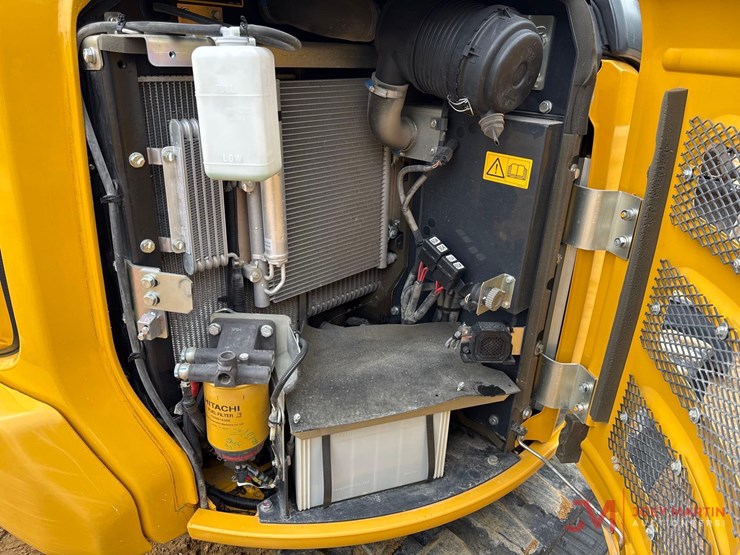 2024-john-deere-50p-mini-excavator-image-7