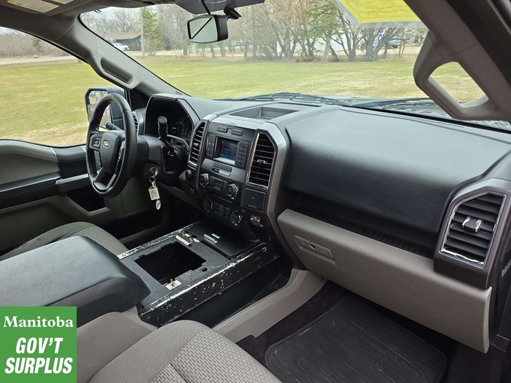 2015-ford-f150-image-30