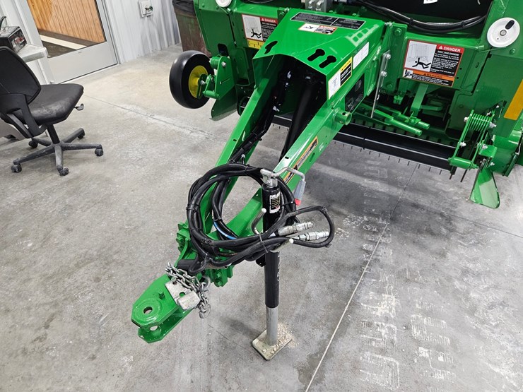 2023-john-deere-451m-image-2