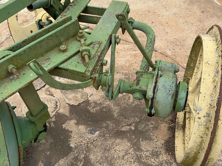 john-deere-two-bottom-disc-plow-image-14