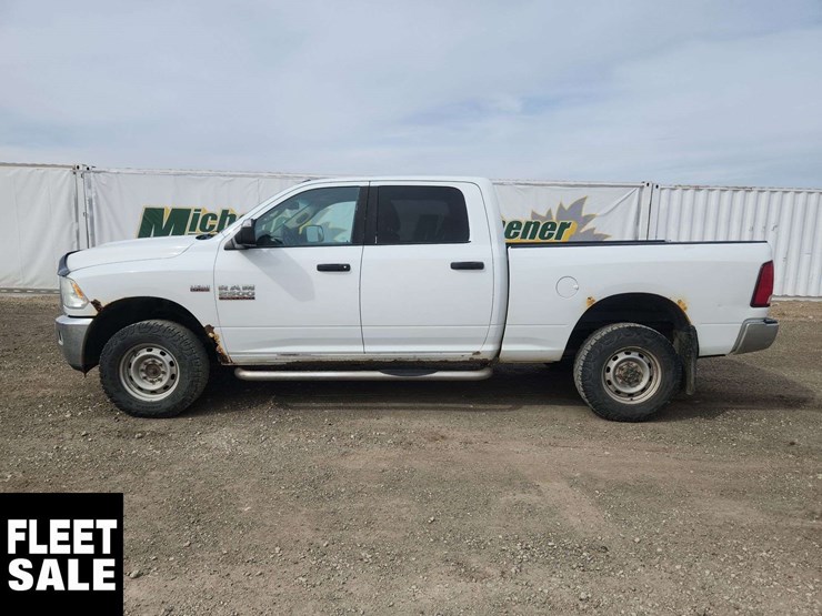 2013-dodge-2500-image-6