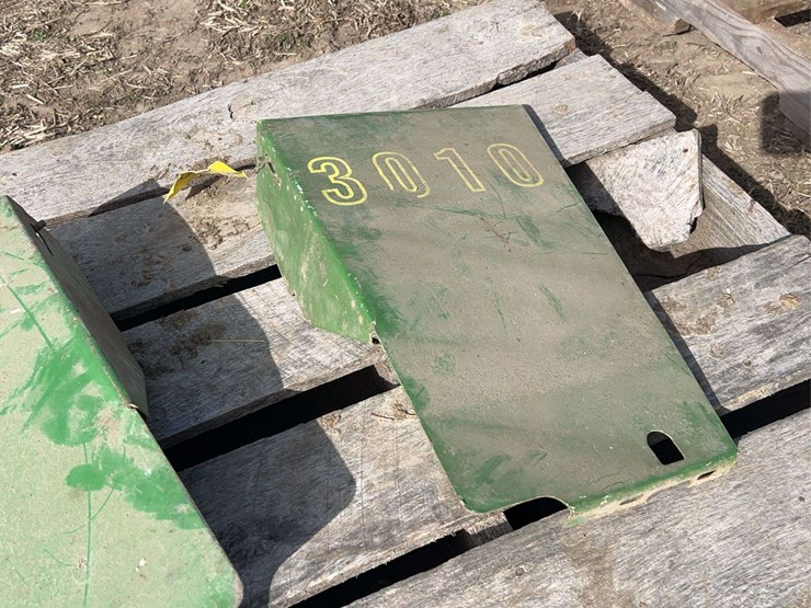john-deere-3010-image-3