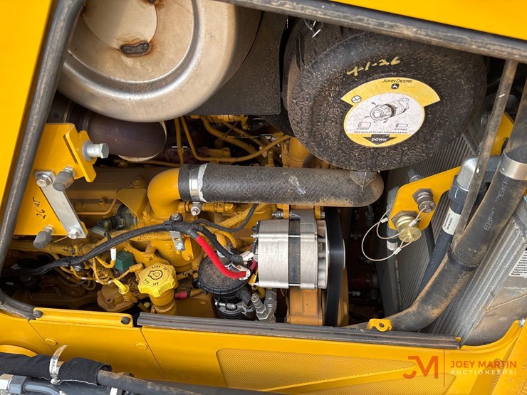 deere-750-image-18