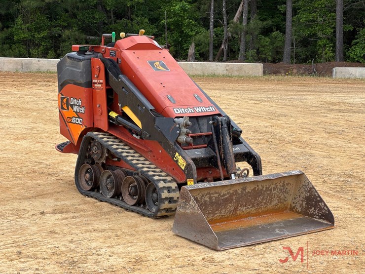 2020-ditch-witch-sk600-image-1