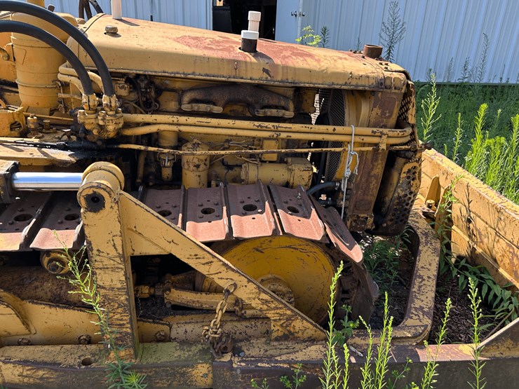 caterpillar-d2-image-22