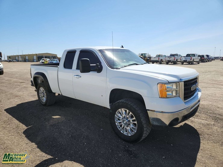 2007-gmc-sierra-2500hd-image-2