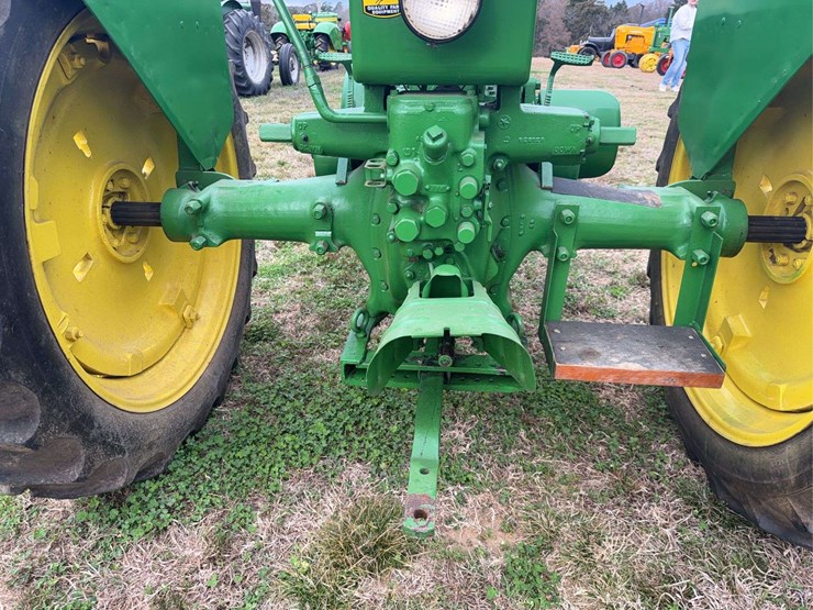 john-deere-b-image-37
