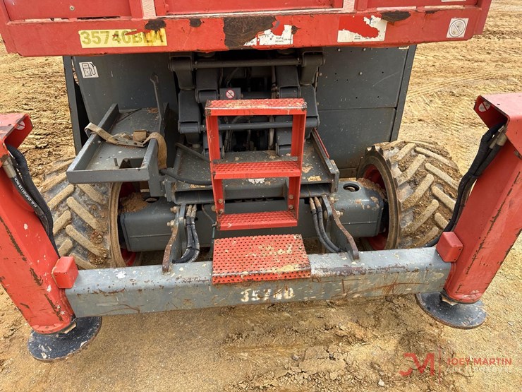 skyjack-sj6826rt-rough-terrain-scissor-lift-image-6