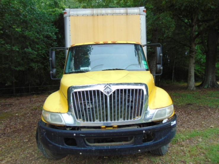2004-international-durastar-4300-image-6