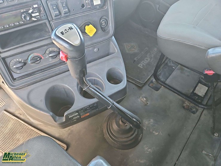 2016-international-prostar-image-26