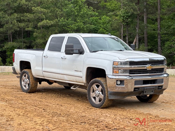 2015-chevrolet-silveradoltz-2500-hd-pickup-truck-image-1