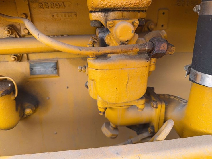 caterpillar-twenty-two-image-23