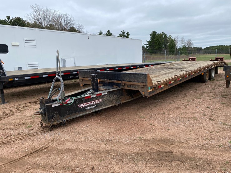 #361-•-2013-towmaster-34'-equipment-tag-trailer-(title-in-delay)-(nitke-yard--mosinee,-wi)-image-1