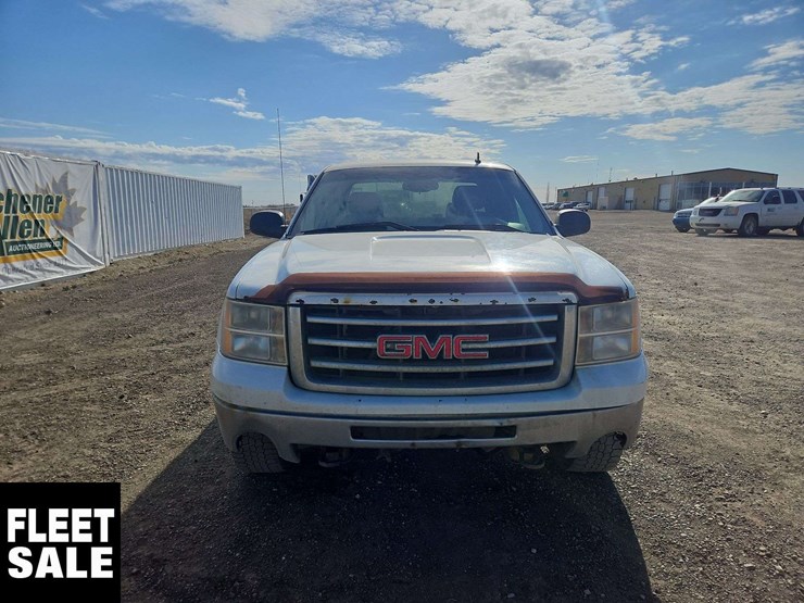 2011-gmc-sierra-1500-image-6