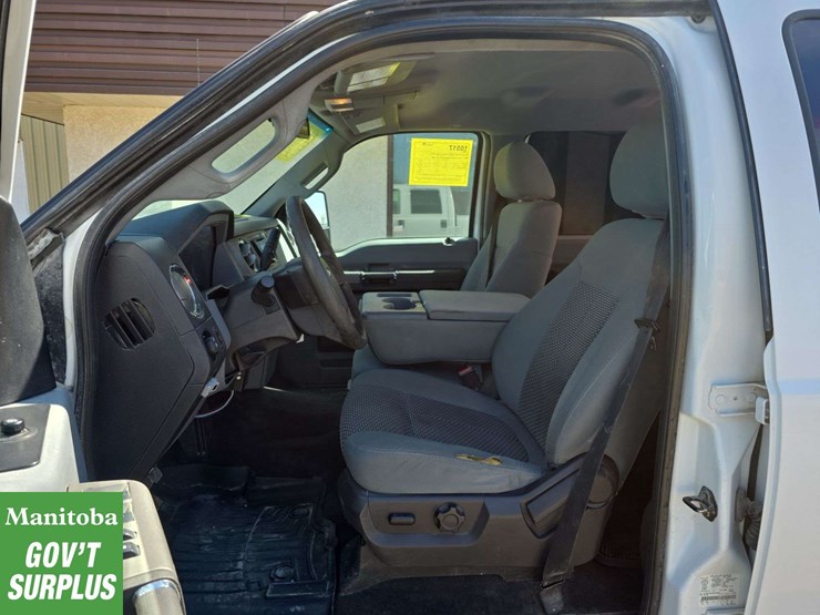 2011-ford-f350-image-18