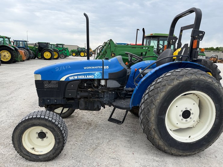 2014-new-holland-workmaster-65-image-5