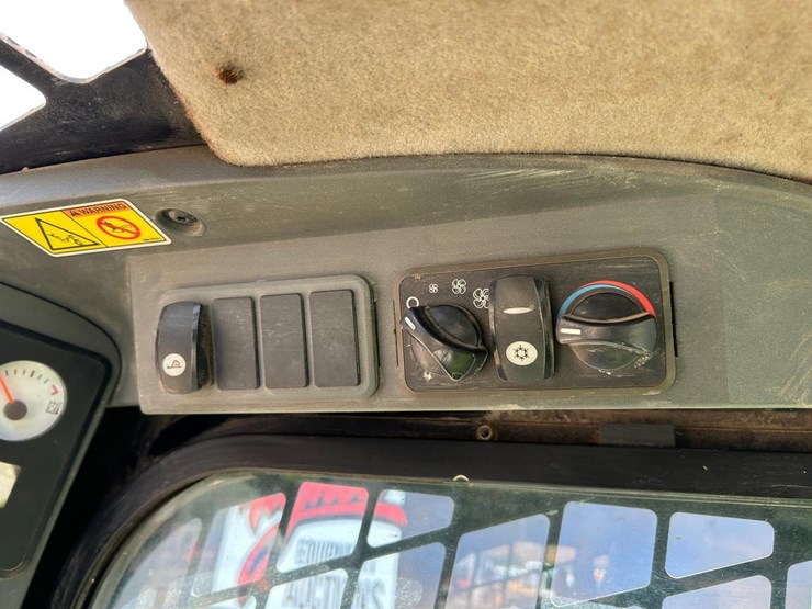 caterpillar-299c-image-23