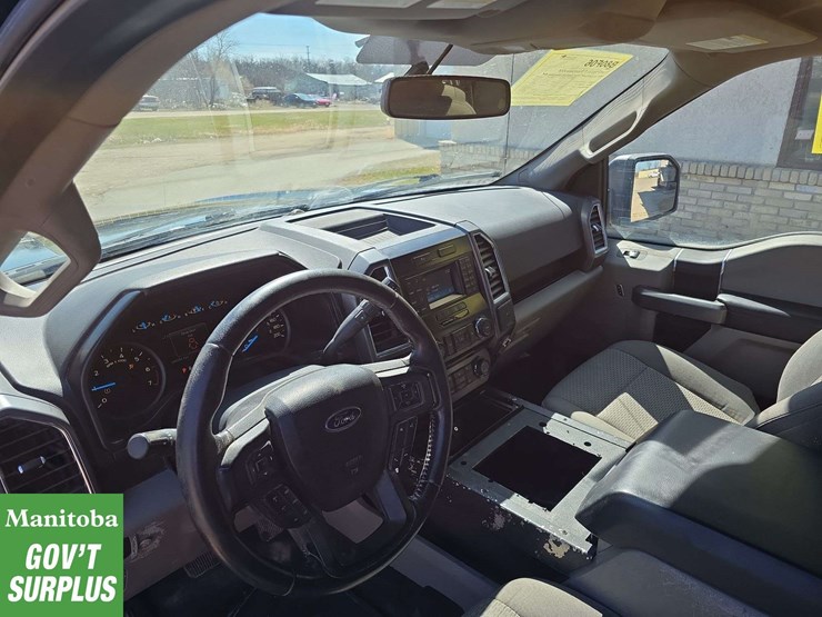 2015-ford-f150-xlt-image-19