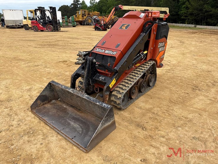 2022-ditch-witch-sk600-image-4