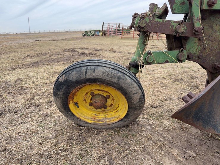 john-deere-pull-type-four-bottom-plow-image-17