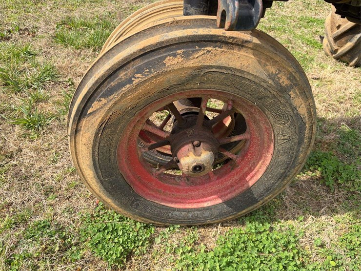 farmall-f-20-image-14