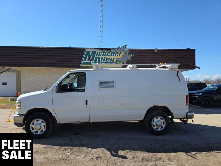 2011-ford-cargo-image-6