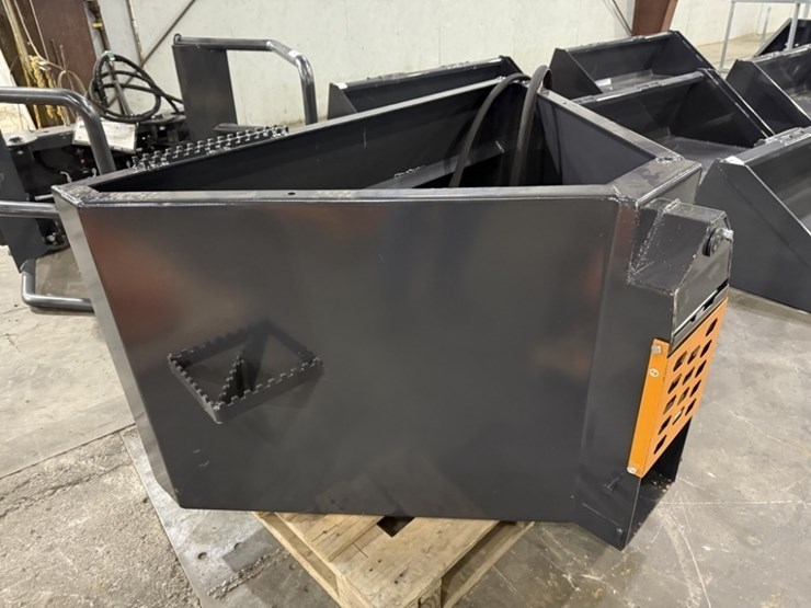 2026-wolverine-ctt-11-148v-concrete-chute-image-2