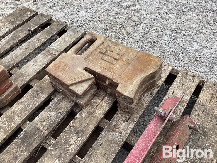 international-front-tractor-weights-image-15
