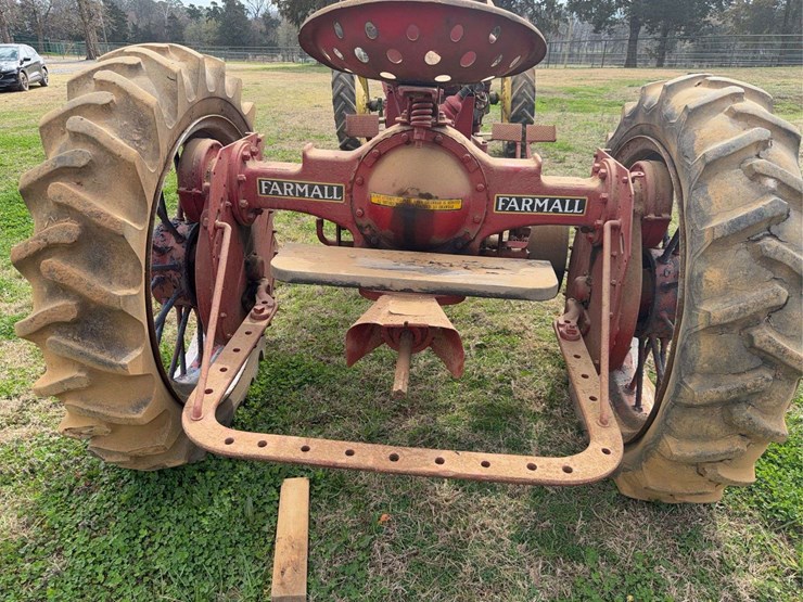 farmall-f-20-image-37