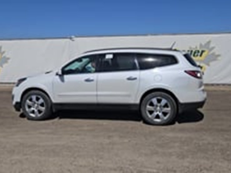 2017-chevrolet-traverse-image-5