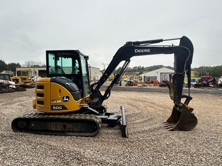 2020-deere-50g-image-5
