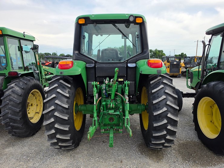 2010-john-deere-6230-image-7
