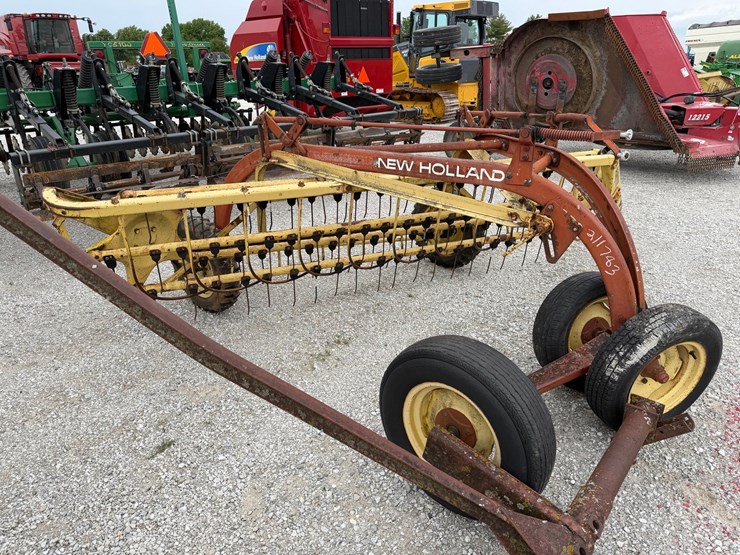 new-holland-260-image-11