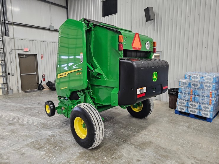 2023-john-deere-451m-image-7