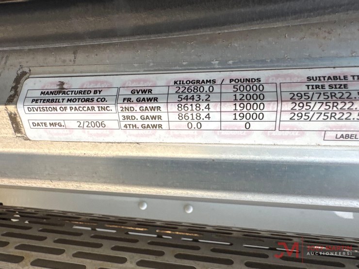 2007-caterpillar-10-image-25