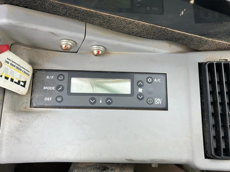 2020-deere-50g-image-25