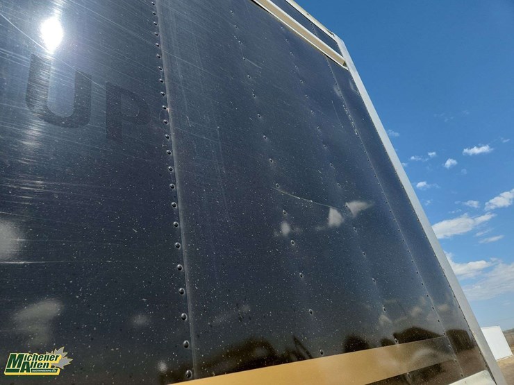 2019-freightliner-m2-106-image-29