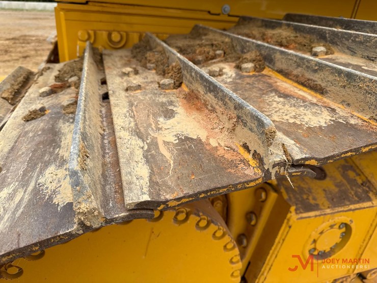 deere-750-image-12