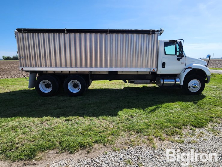 2005-international-durastar-4400-image-4