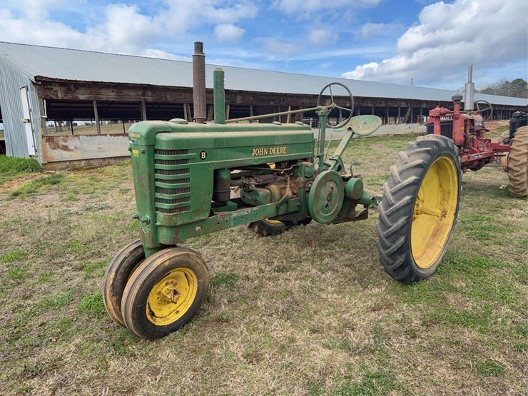 john-deere-b-image-1