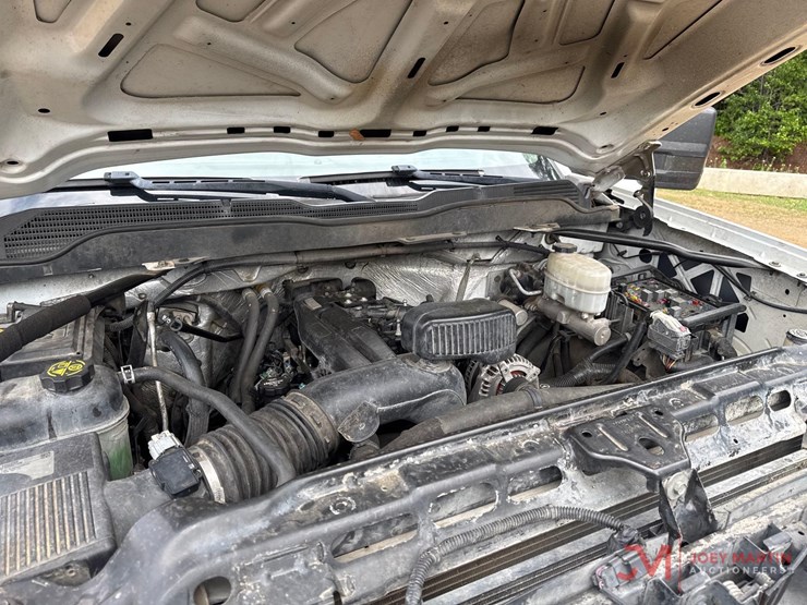 2015-chevrolet-silveradoltz-2500-hd-pickup-truck-image-12