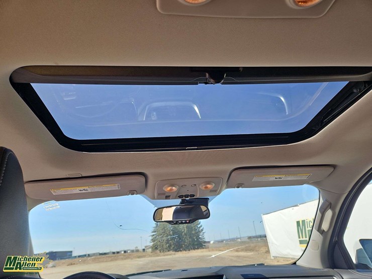 2017-chevrolet-traverse-image-29
