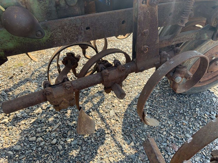john-deere-h-image-63