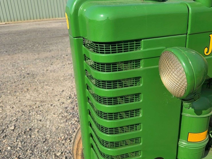 john-deere-m-image-12