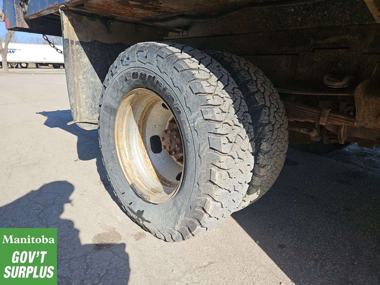 2015-ford-f350-image-15