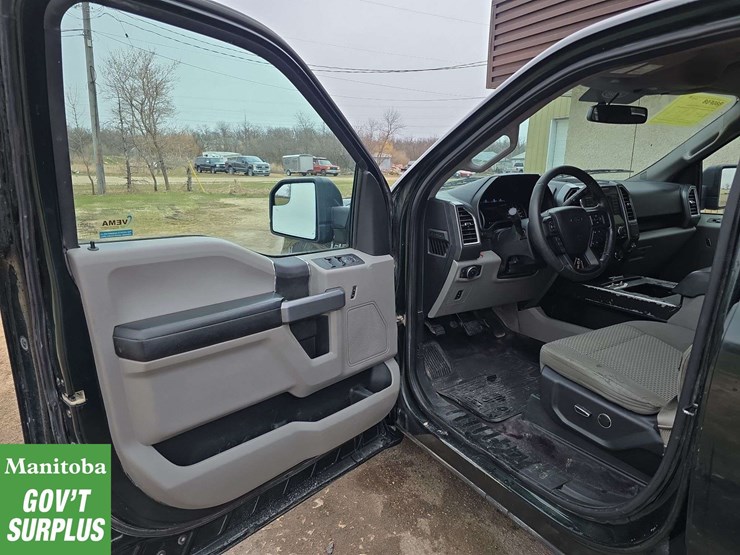 2015-ford-f150-image-16