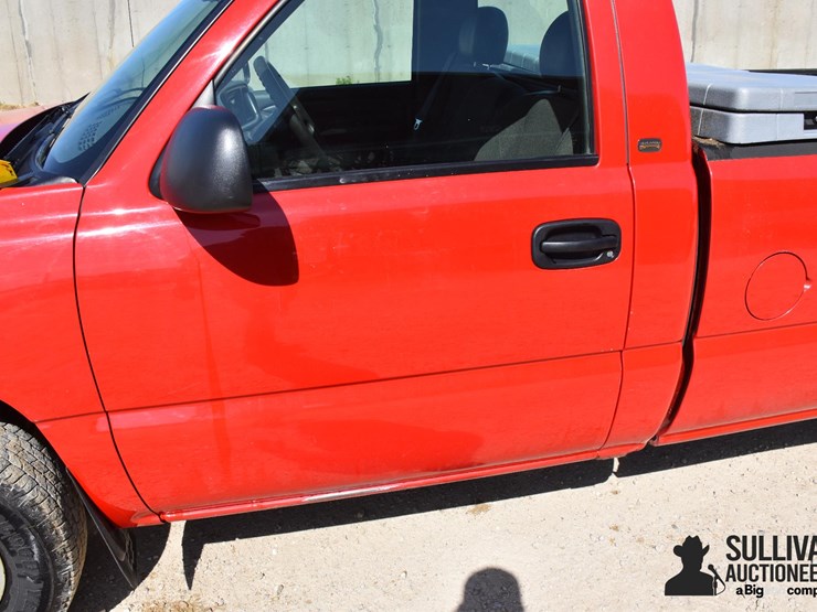 2004-chevrolet-silverado-1500-image-14